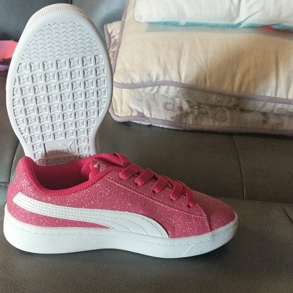 Shoes - Picture 2 of 2